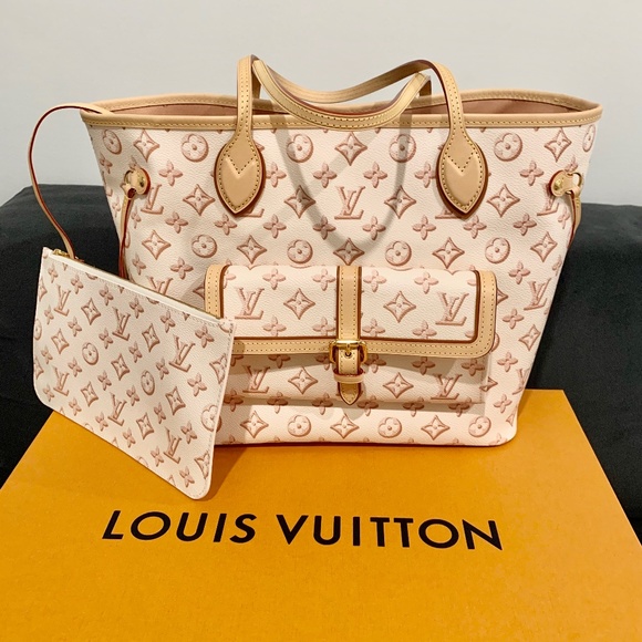 New never used Louis Vuitton Neverfull Fall Collection Bag - Picture 3 of 12